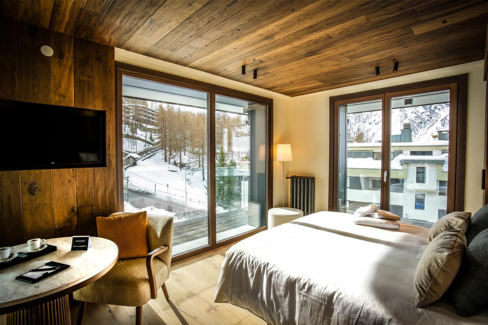 Hotel Al Piolet Breuil-Cervinia Exterior photo